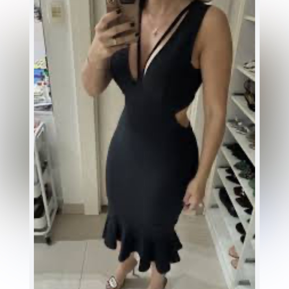 Marciano Elegant Black Backless Dress